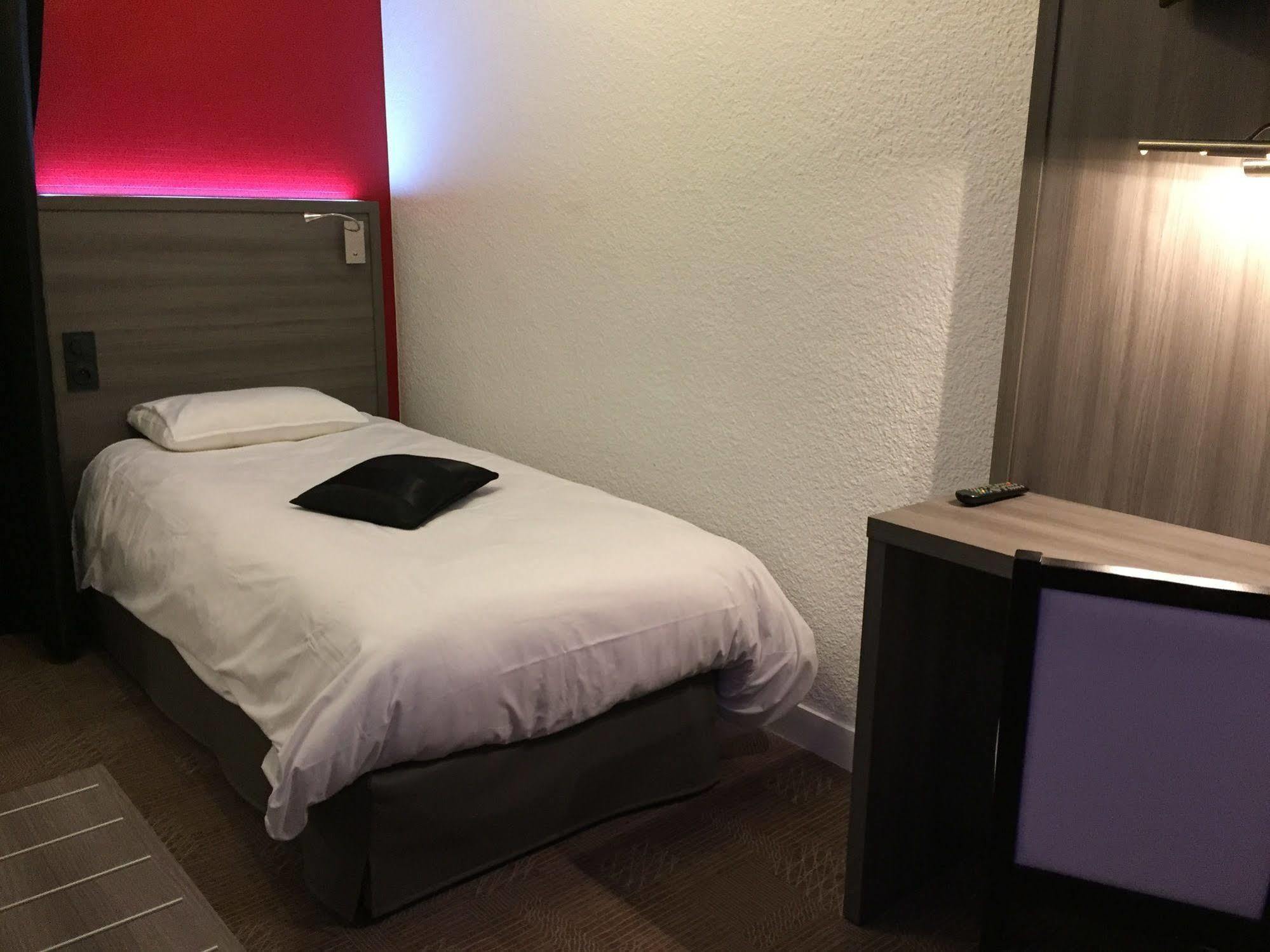 Le Beverl'Inn Флер Экстерьер фото